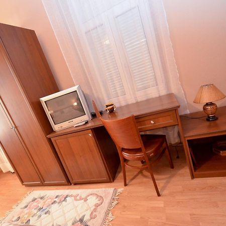 Apartments Vojin Risan Room photo